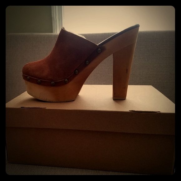 Suede Lui Chung Platform Heels - Picture 2 of 2